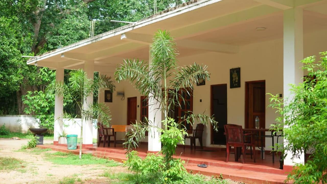 Punkalasa Tourist Lodge Anuradhápura Exteriér fotografie